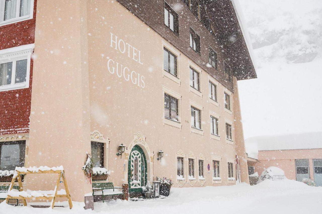 Bed & Breakfast Hotel Guggis Zuers Bagian luar foto